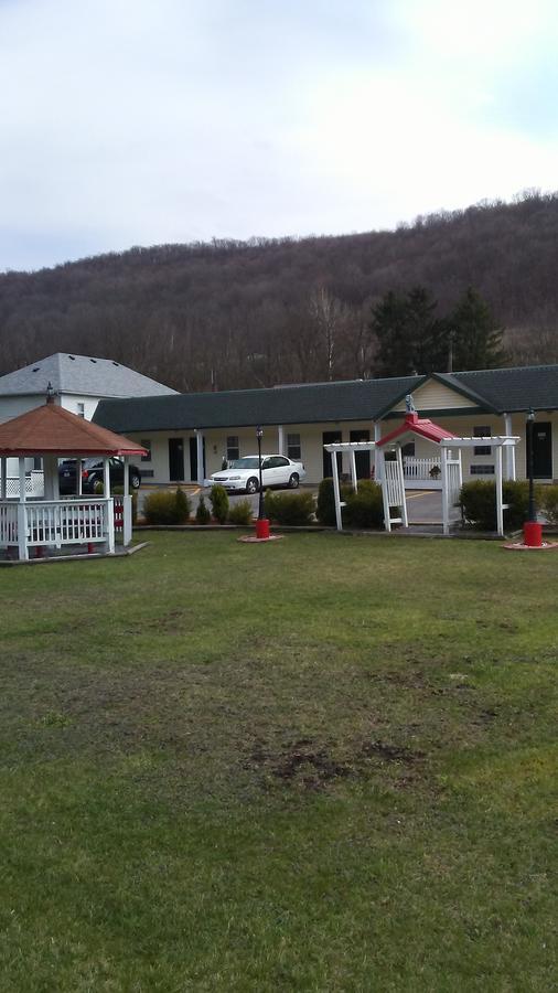 Clarysville Motel Frostburg Exterior foto